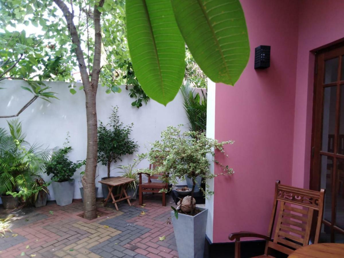 LIJA Residence Negombo Exterior foto